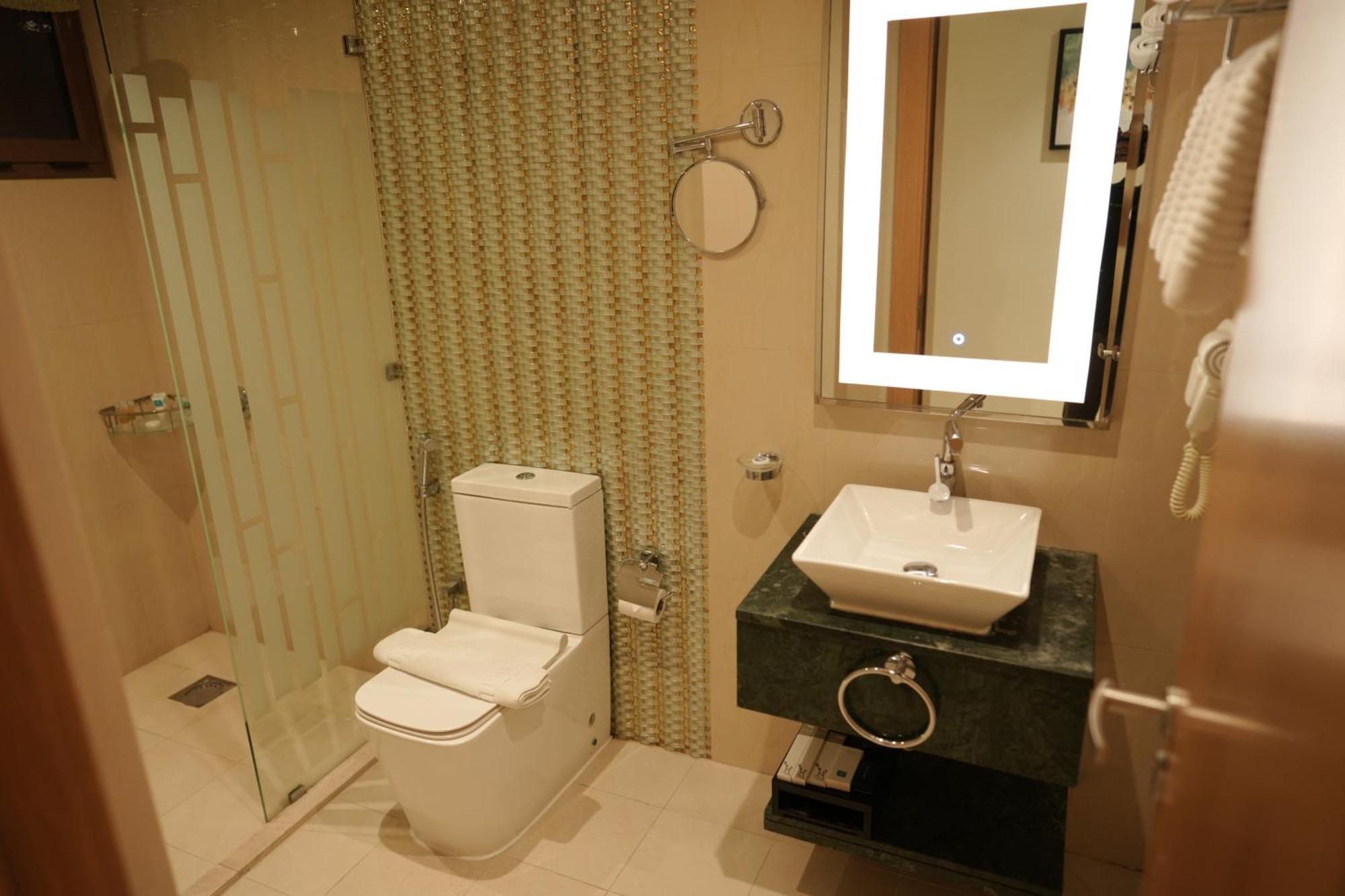 Meshal Hotel Manama Ngoại thất bức ảnh